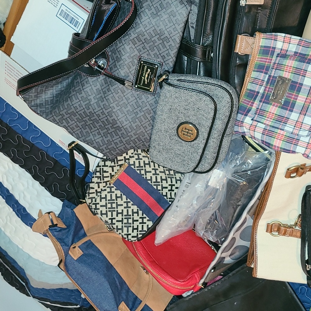 Tracy's bags & wallets Sunday share show 2pm est. - Picture 4 of 15